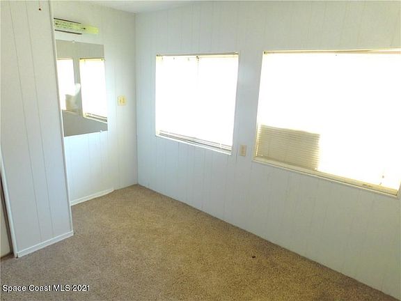 5th image of 402 Eagle Dr