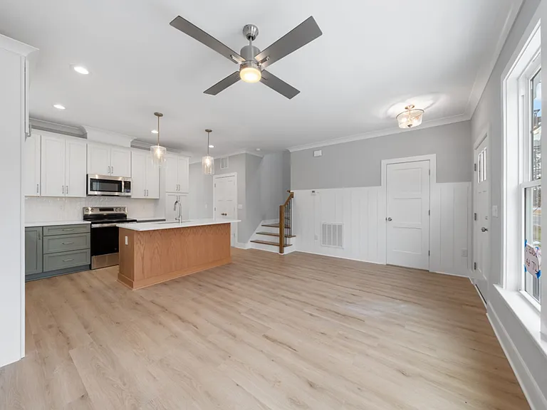 2805 B Fawn Ave — Photo 5