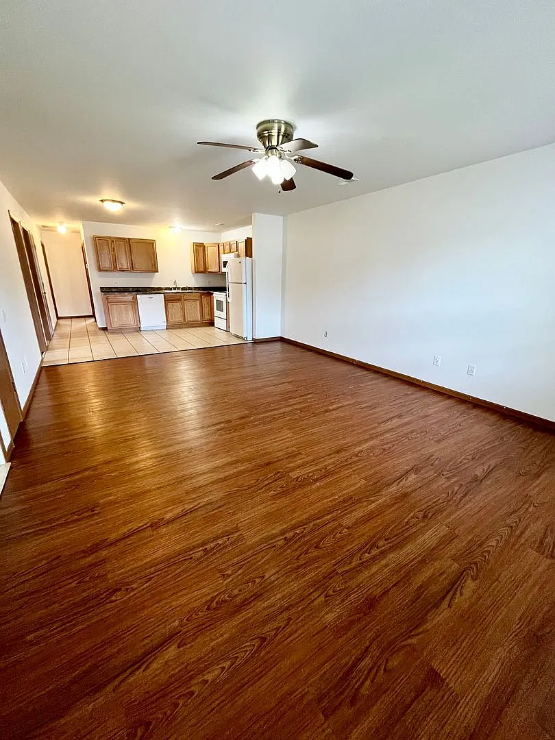 3 Bed | 2 Bath | Duplex — Photo 2
