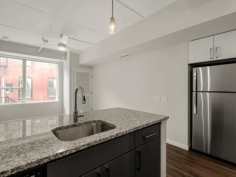 Gallery 118 — Photo 25