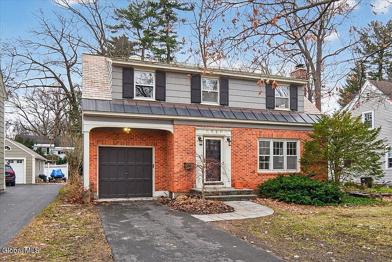 2nd image of 1527 Dean Street