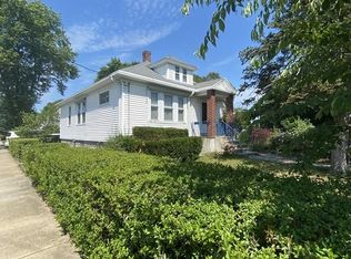 112 Neponset Ave, Roslindale, MA 02131