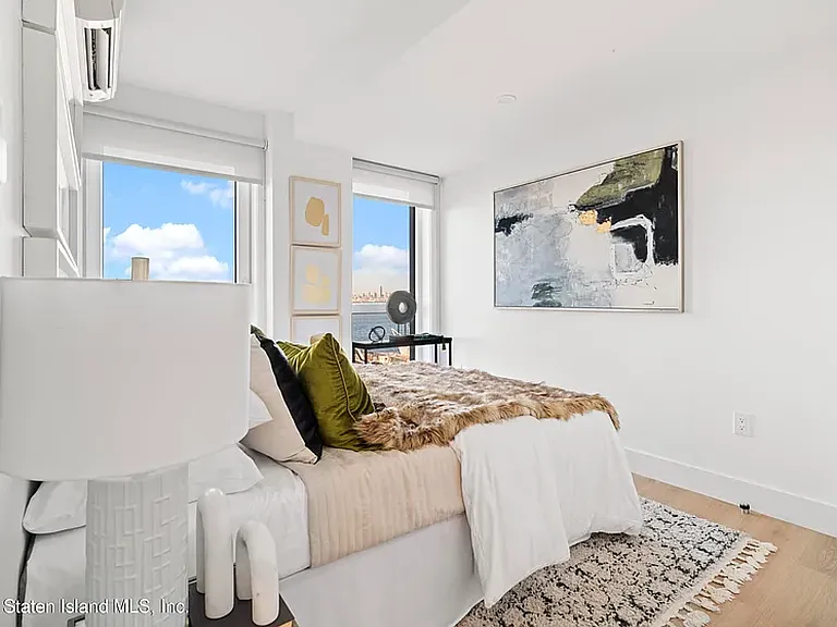 5 Stuyvesant Pl #4G — Photo 13