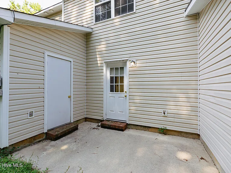 104 Spring Meadow Cir — Photo 21