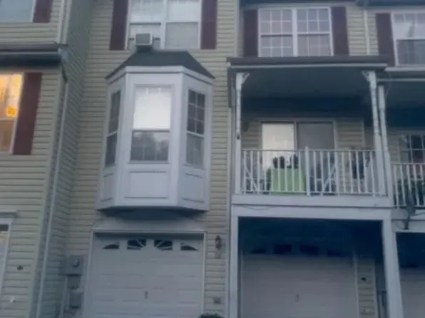 26 Worthington Ter, Flemington, NJ 08822