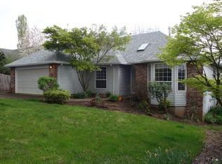 145 NW Peach St, Dundee, OR 97115