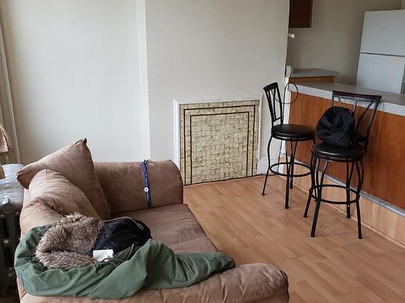 2nd image of 4912 Warrington Ave Floor 2