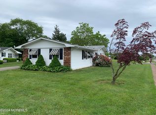 11 Carey Ct, Brick, NJ 08724