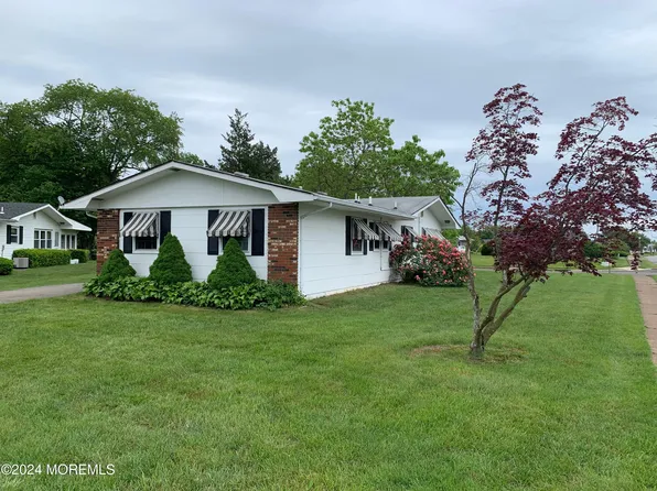 11 Carey Court, Brick, NJ 08724