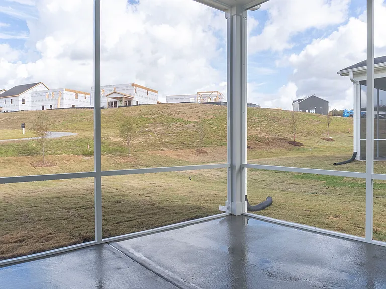 725 Hardin Hill Ln — Photo 9