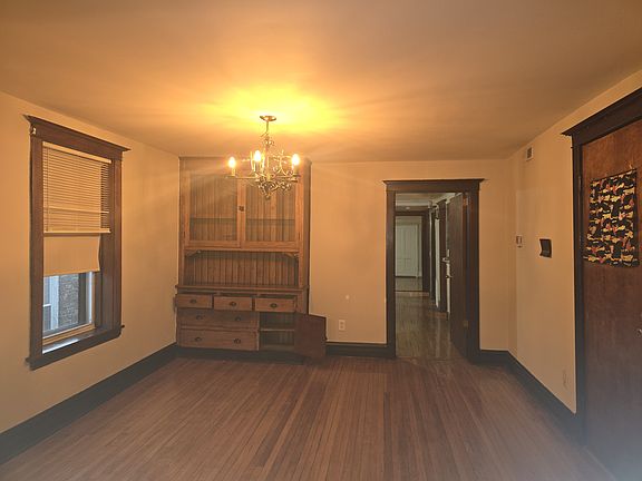 5th image of 3042 N Ashland Ave APT 3