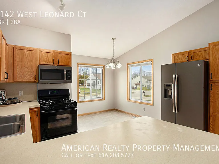 1142 W Leonard Ct NW — Photo 2