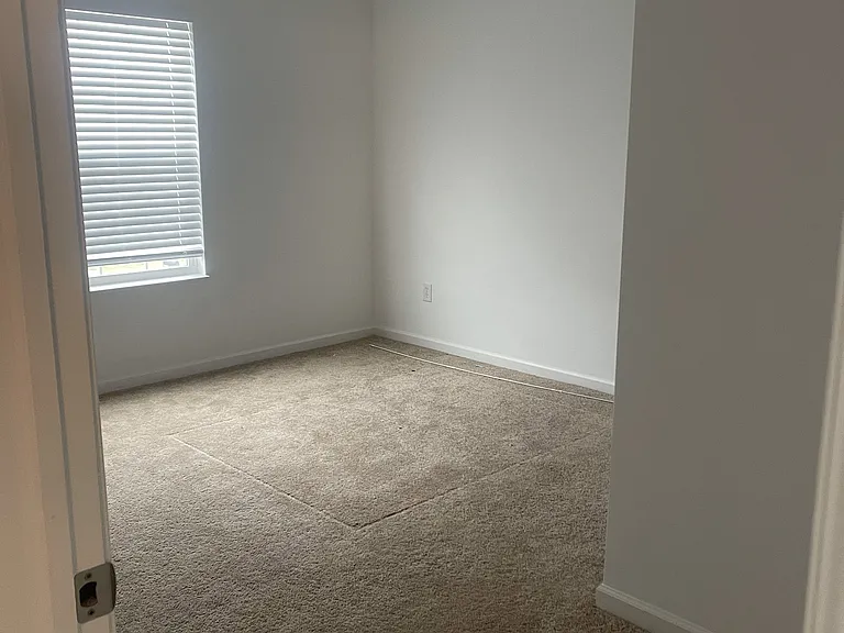 5108 Maywood Dr — Photo 4