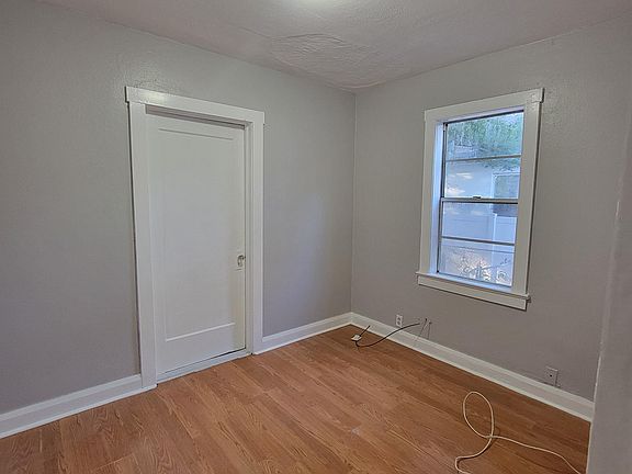 3rd image of 8504 N Blvd