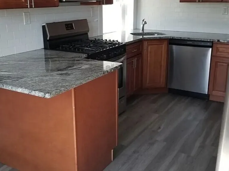 426 Cornelia St #A — Photo 3