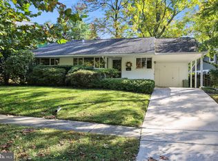 10111 Parkwood Ter, Bethesda, MD 20814