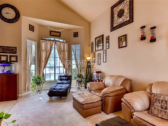 4th image of 7818 Brook Valley Dr