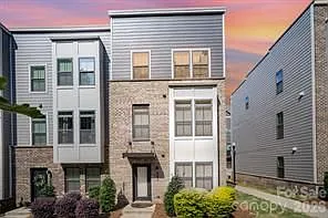 3 bed, 2.5 bath, 1756 sqft, $2,800 — Photo 1