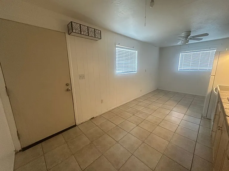 85th1425 — Photo 3