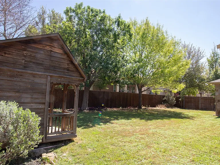 2121 Settlers Park Loop — Photo 23
