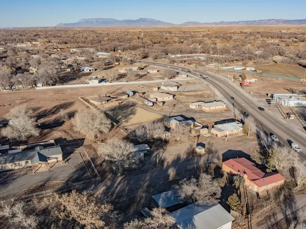 3592 Highway 47, Peralta, NM 87042
