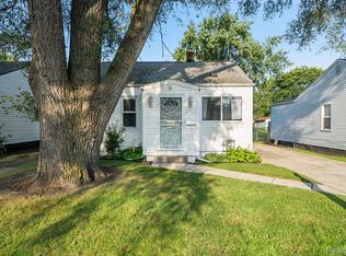 24915 Lauren Ave, Warren, MI 48089