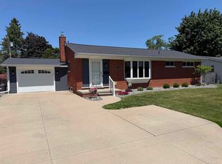 4938 Buckthorne Dr, Saginaw, MI 48603