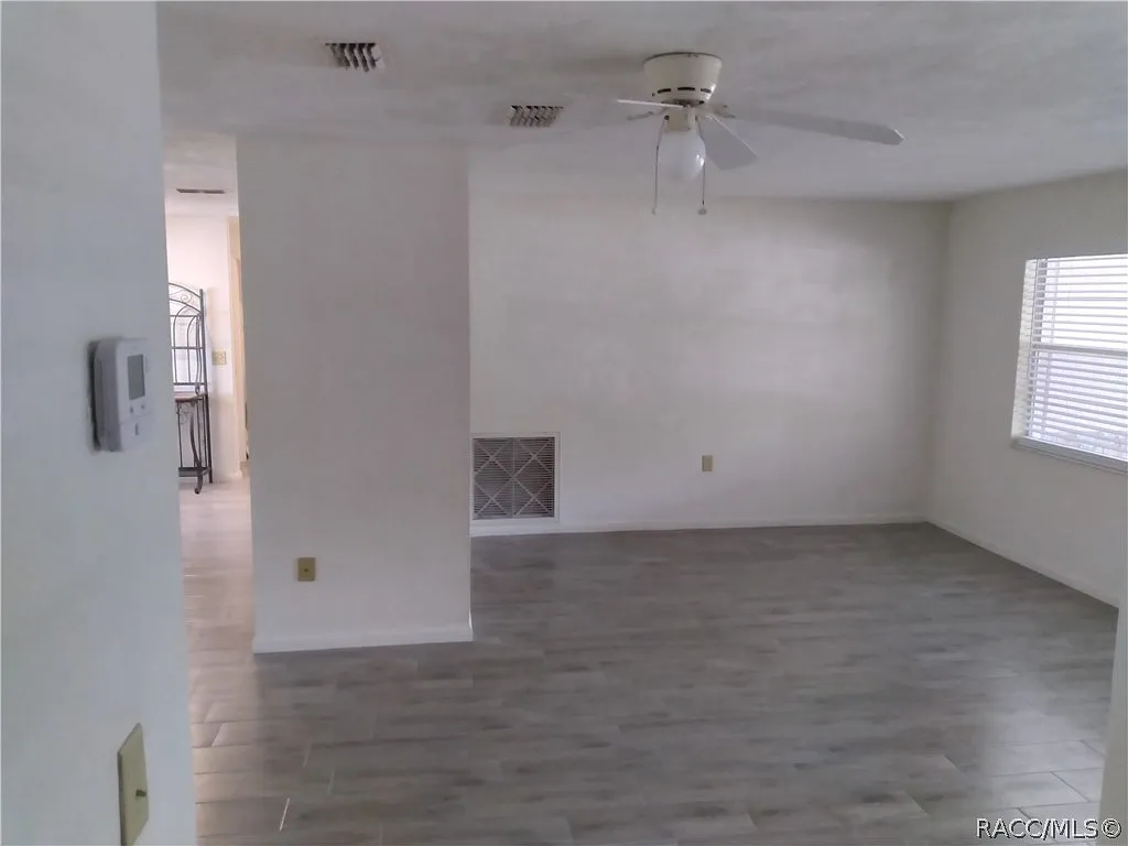 2 bed, 1.5 bath, 1240 sqft, $1,500 — Photo 2