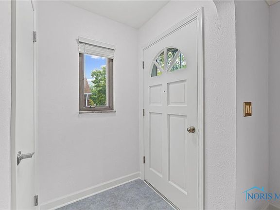 5th image of 223 Northdale Dr