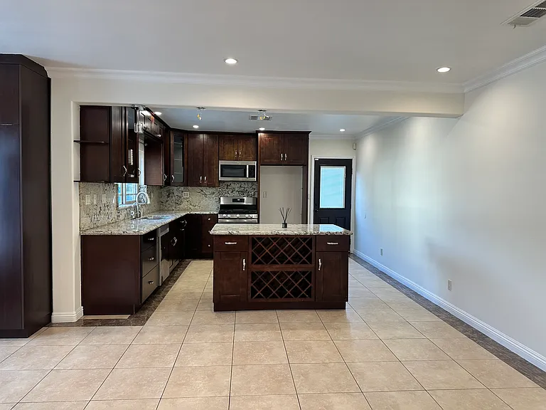 10635 Langmuir Ave — Photo 12