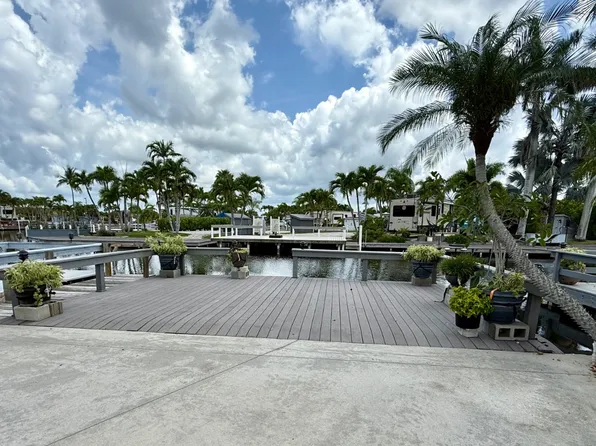 150 Smallwood Dr #168, Chokoloskee, FL 34138