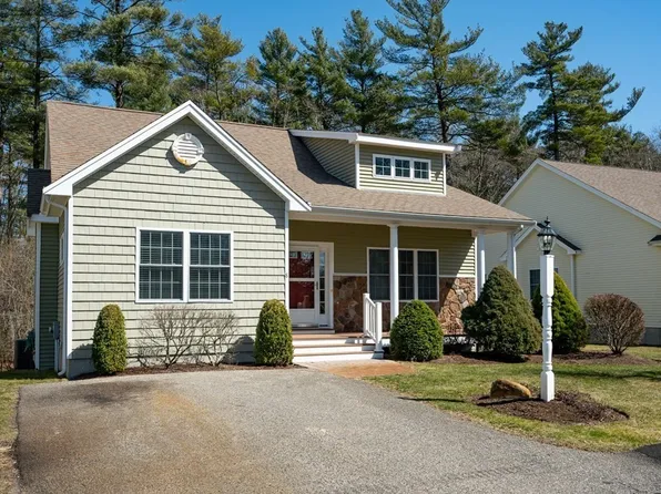 8 Tanglewood Ln, Rockland, MA 02370