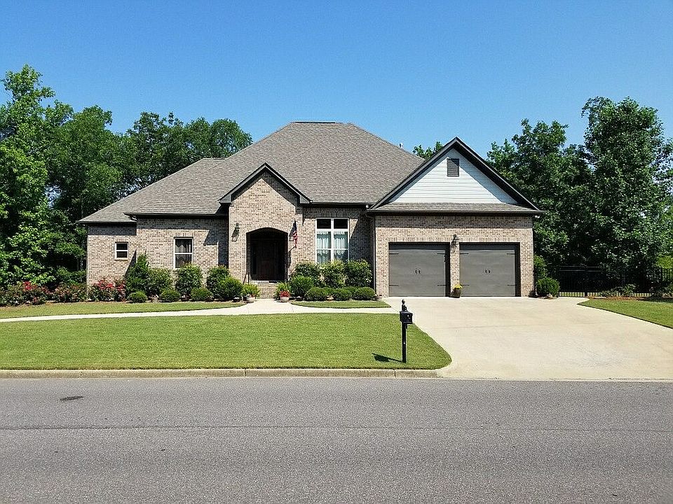 2nd image of 183 River Oaks Dr