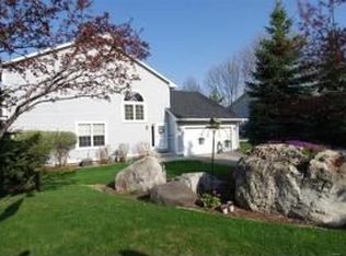 8437 S 76th St, Franklin, WI 53132