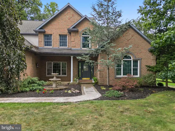 5 Holly Ln, Mohnton, PA 19540