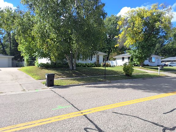 3rd image of 8119 47th Ave N