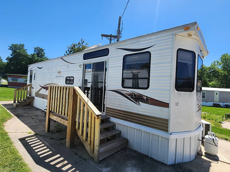700 W Rogers St #8 — Photo 1