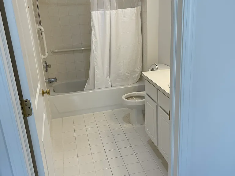 16713 Kensington Dr — Photo 21