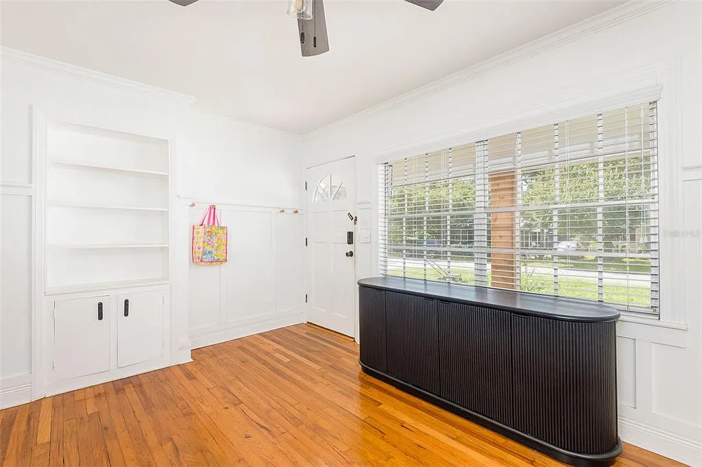 3 bed, 2.0 bath, 1244 sqft, $2,600 — Photo 4