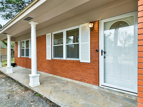 2nd image of 212 Ron Cir