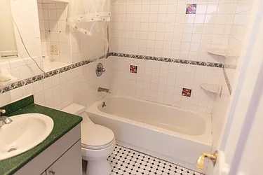 Rented by Nolita Group