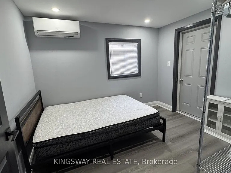 769 The Queensway #1 — Photo 20