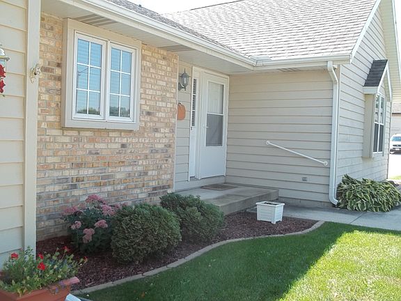 2nd image of 100 Dartmouth Dr