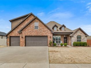 4200 SW Flagstone Blvd, Bentonville, AR 72713