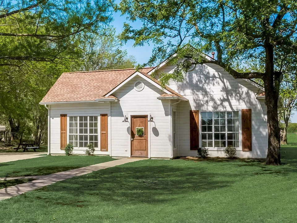 5893 FM 1827