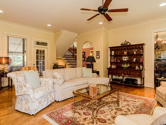 4th image of 5908 Deercrest Ln