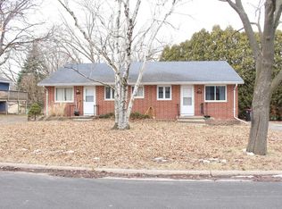 520-524 Townsend St, Cambridge, WI 53523