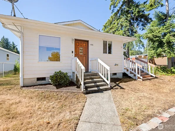 1206 W 15th Street, Port Angeles, WA 98363