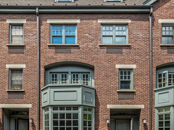 687 Greenwich Street image 1 of 13