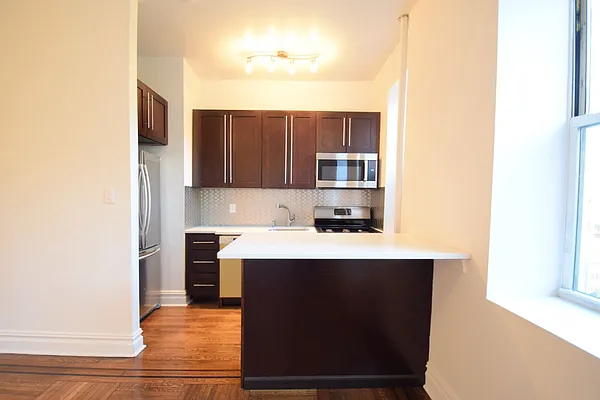 Sold by Rolling Stone Realty LLC | media 13
